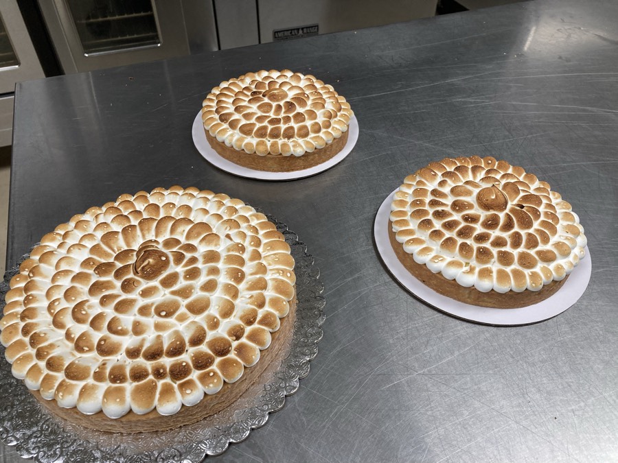 Custom cake example 2 at Ake'Larry